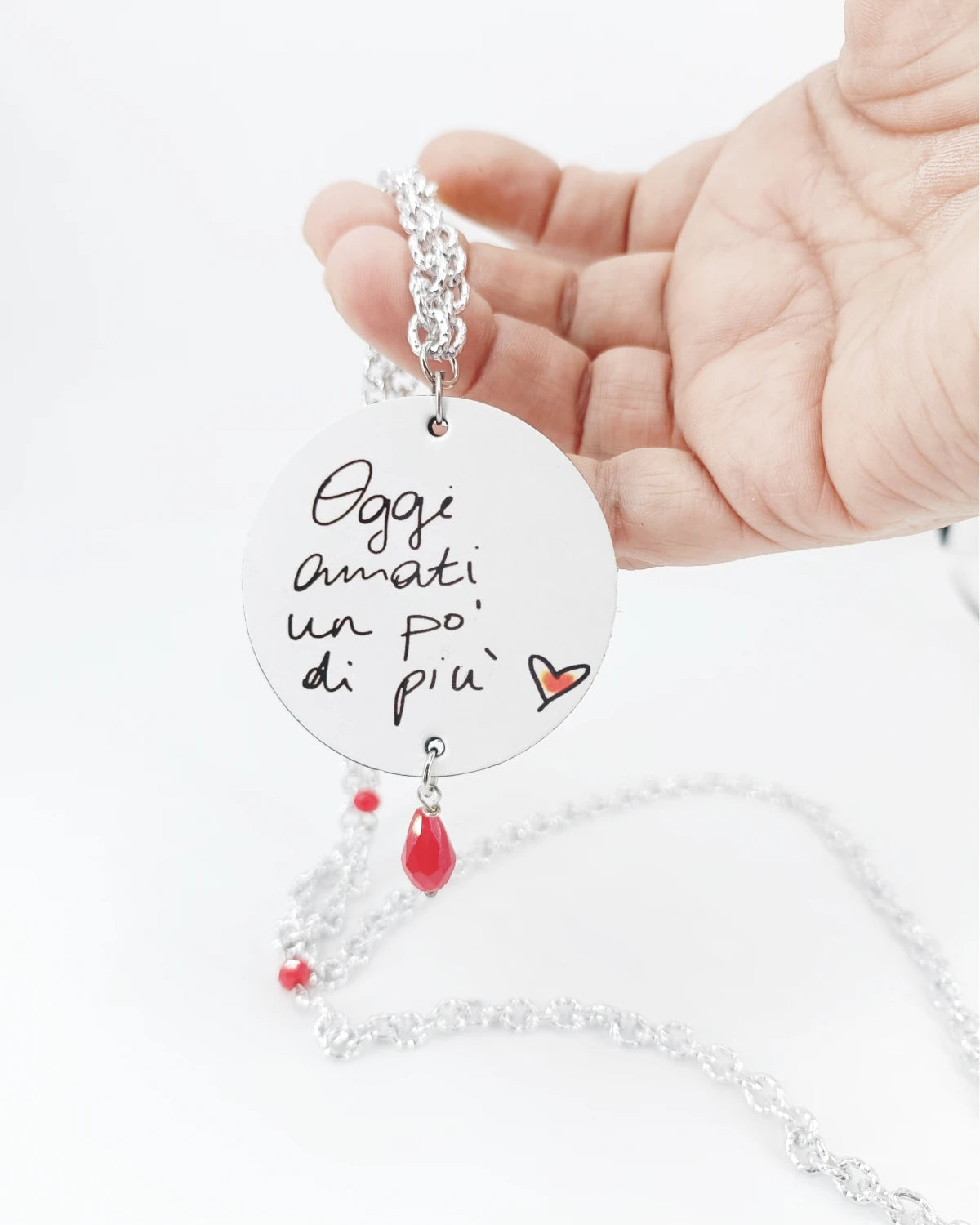 Collana Oggi amati un po' di più su mano