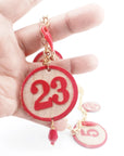 Collana tombola appoggiata