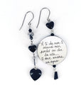 Orecchini di carta A te che non ti arrendi mai appoggiati