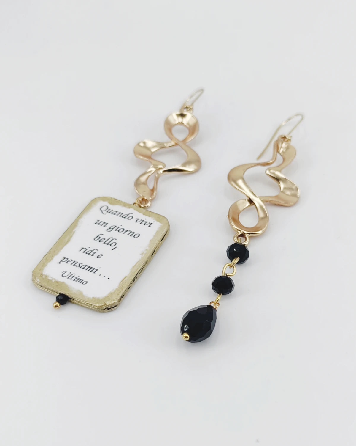 Orecchini di carta Alba di Ultimo