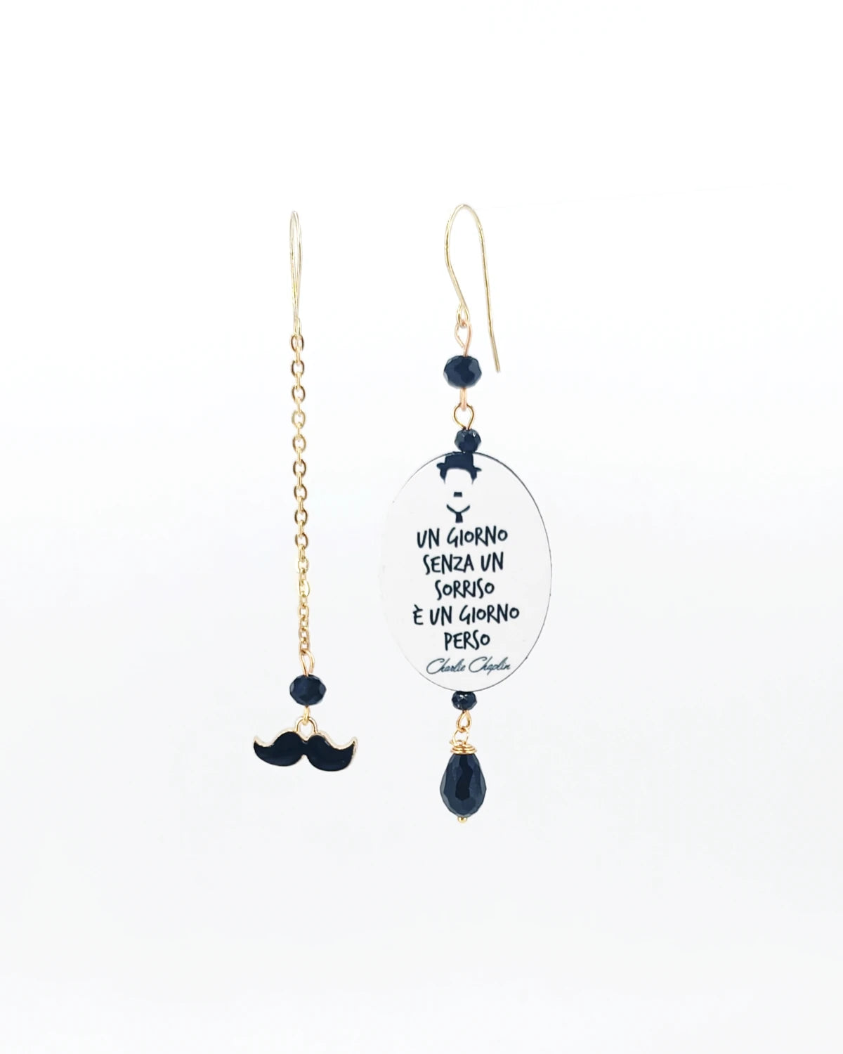 Orecchini di carta Charlie Chaplin un giorno senza sorriso è un giorno perso
