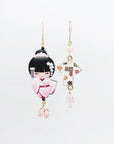 Orecchini di carta Kokeshi rosa