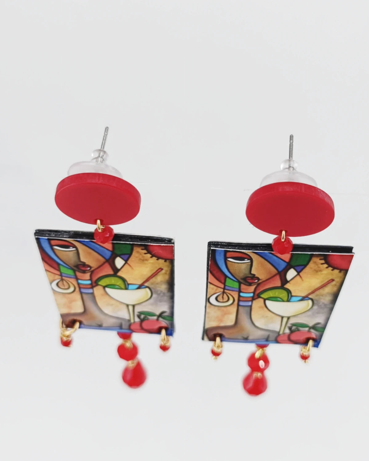 Orecchini di carta La donna col drink dettagli