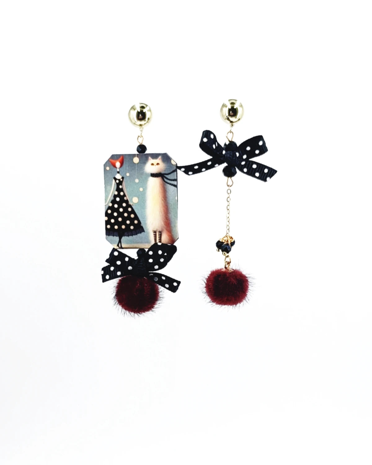 Orecchini di carta La donna col gatto bianco