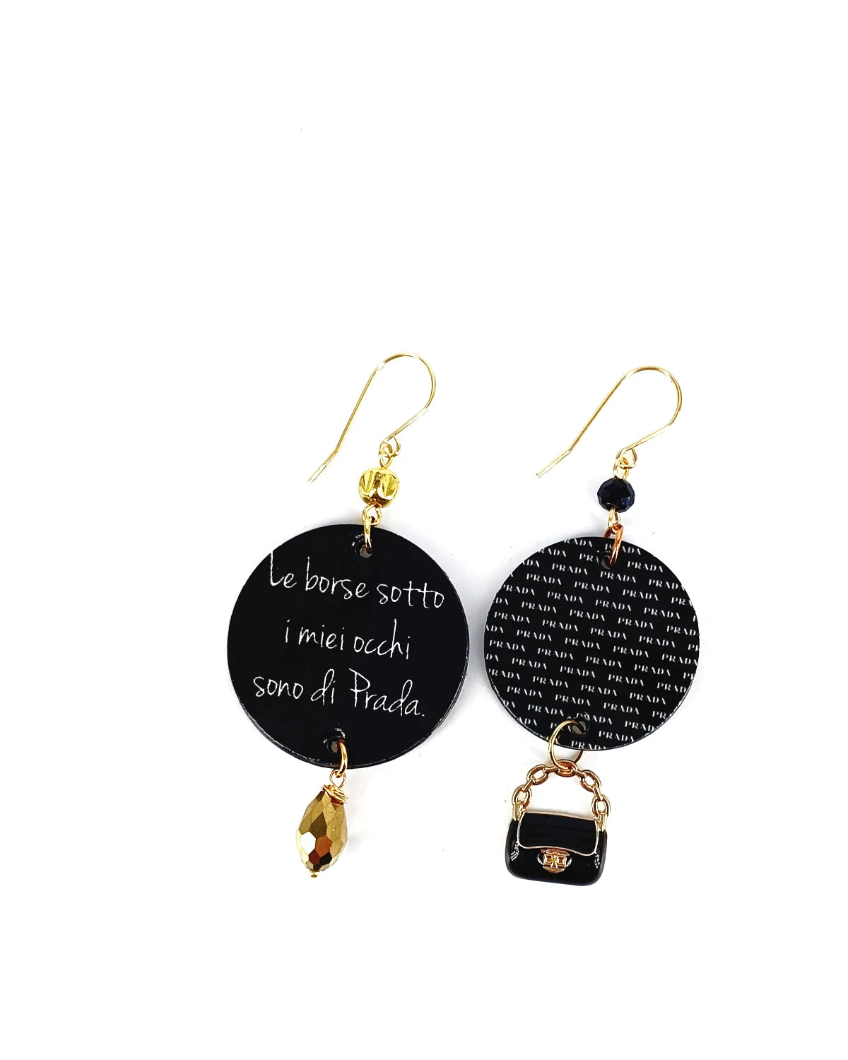 Orecchini di carta Le borse di Prada