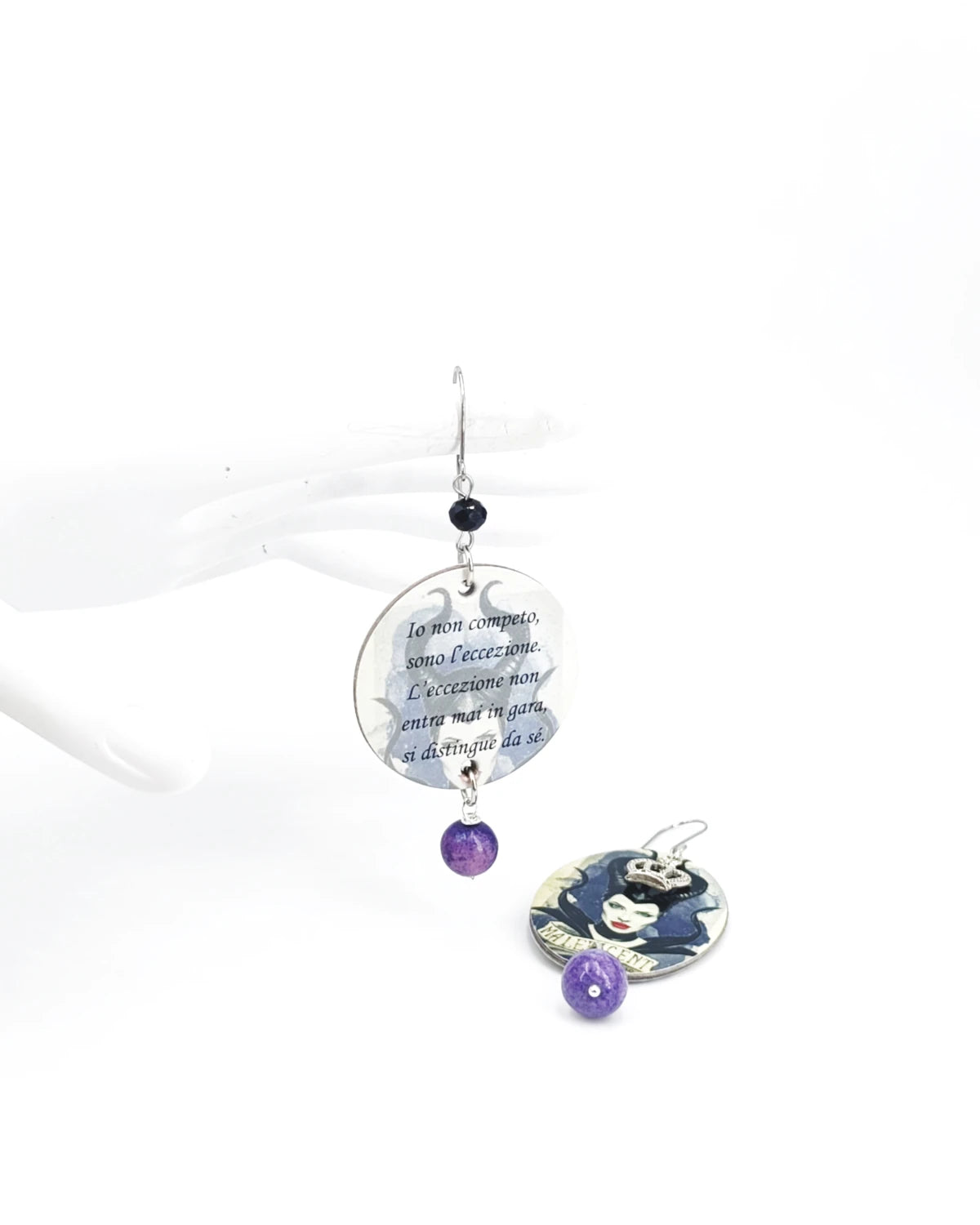 Orecchini di carta Non competo sono l'eccezione