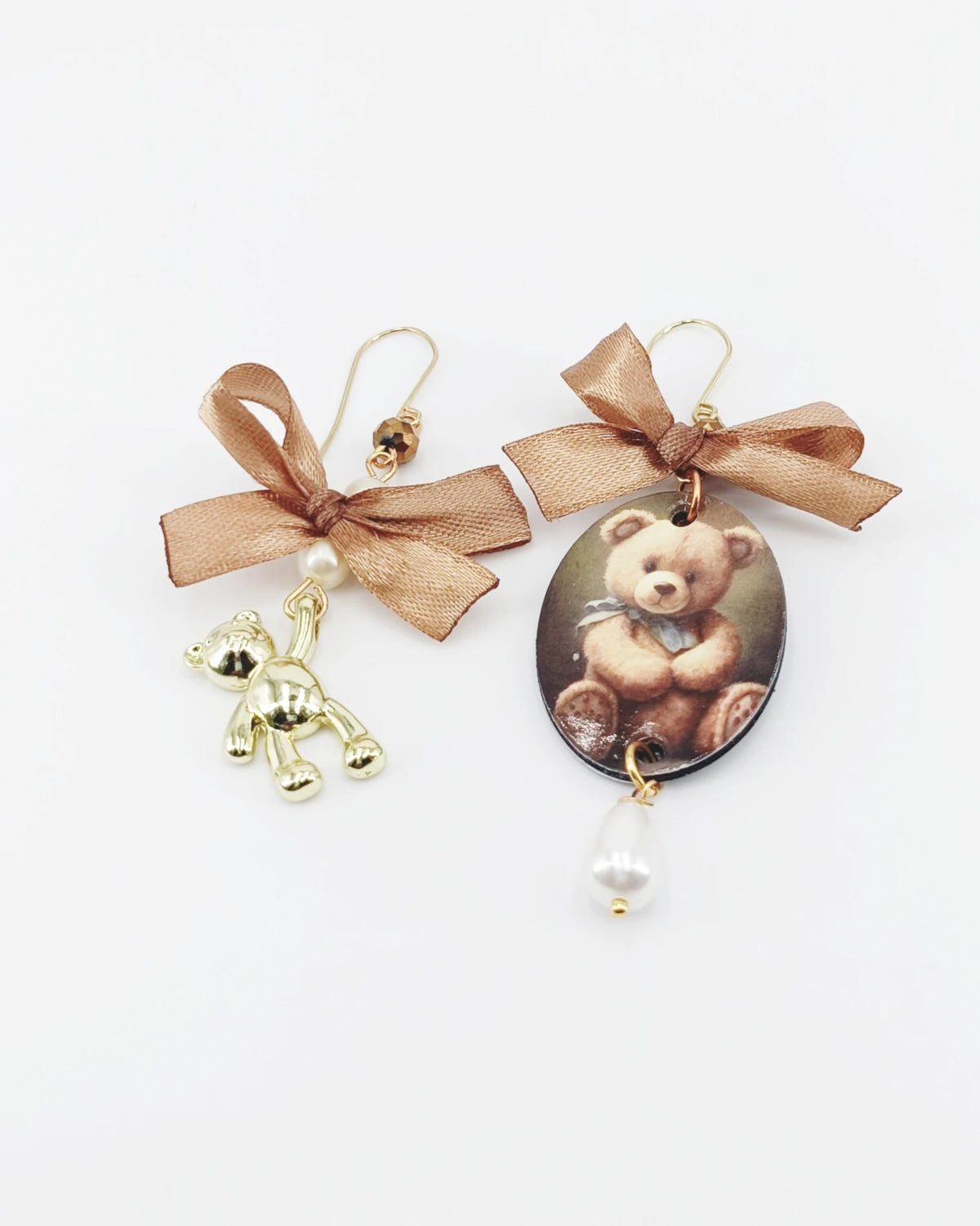 Orecchini di carta Orsacchiotto teddy appoggiati