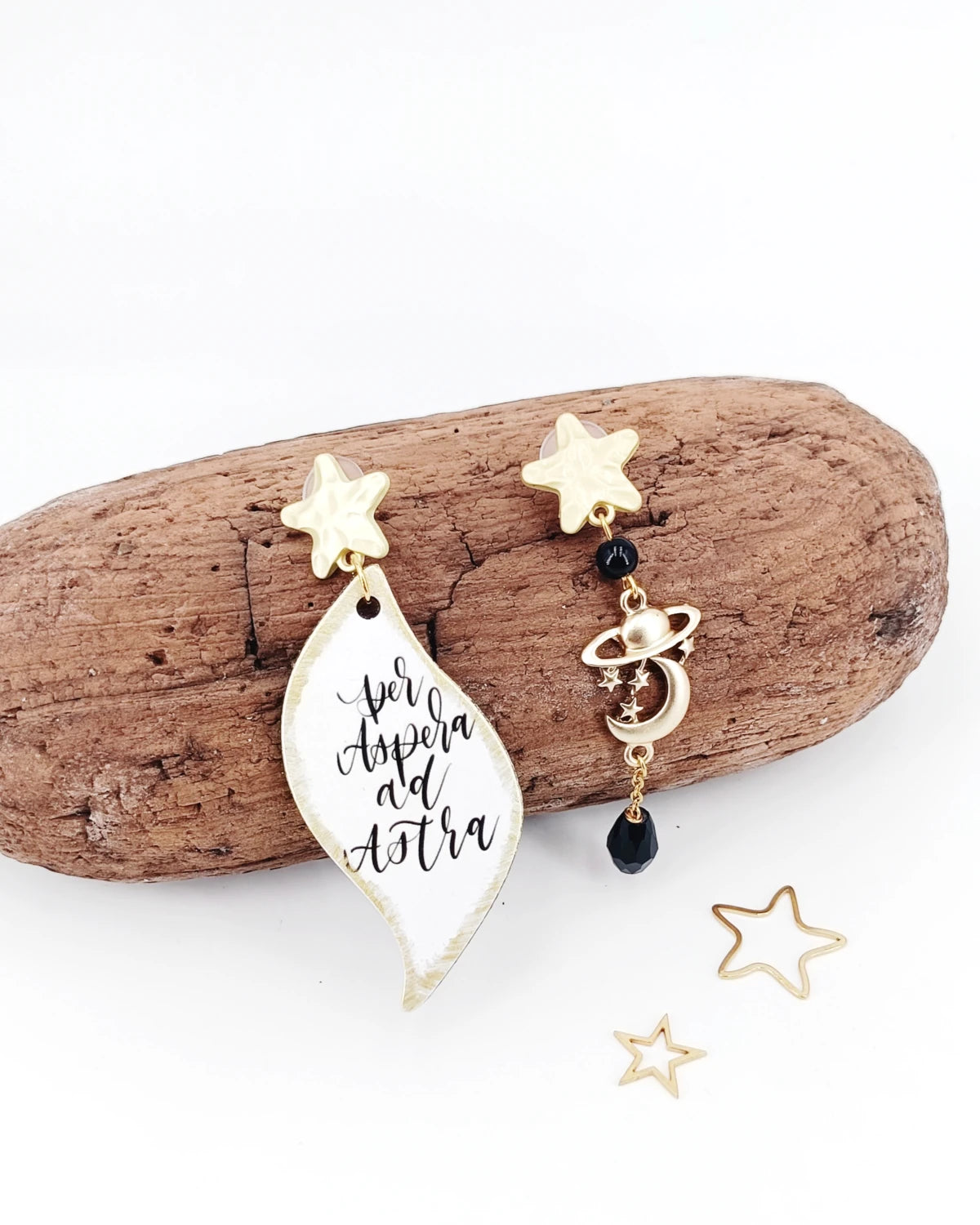 Orecchini di carta Per aspera ad astra