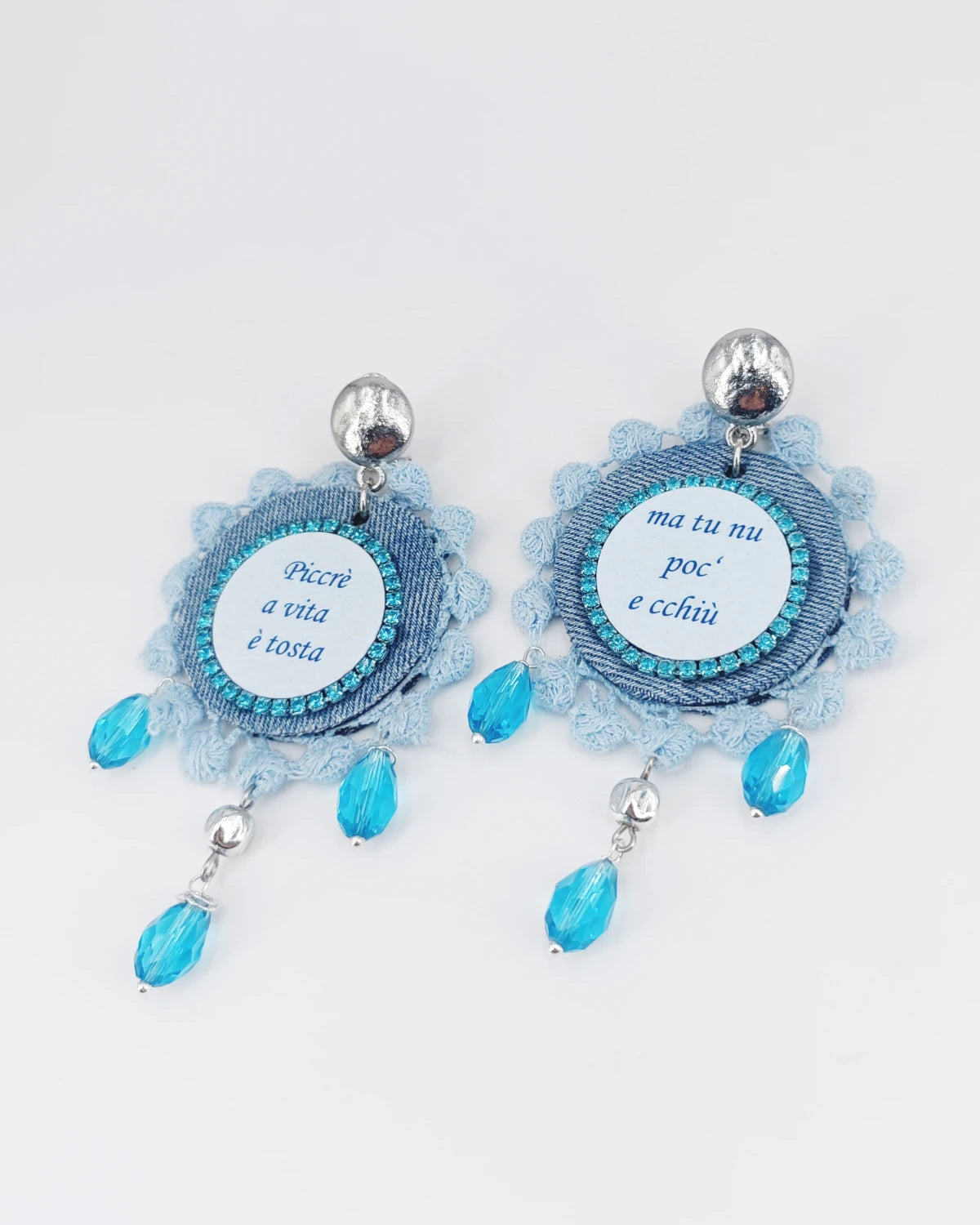 Orecchini di carta Piccre' a vita è tosta, ma tu nu poc' e cchiù appoggiati