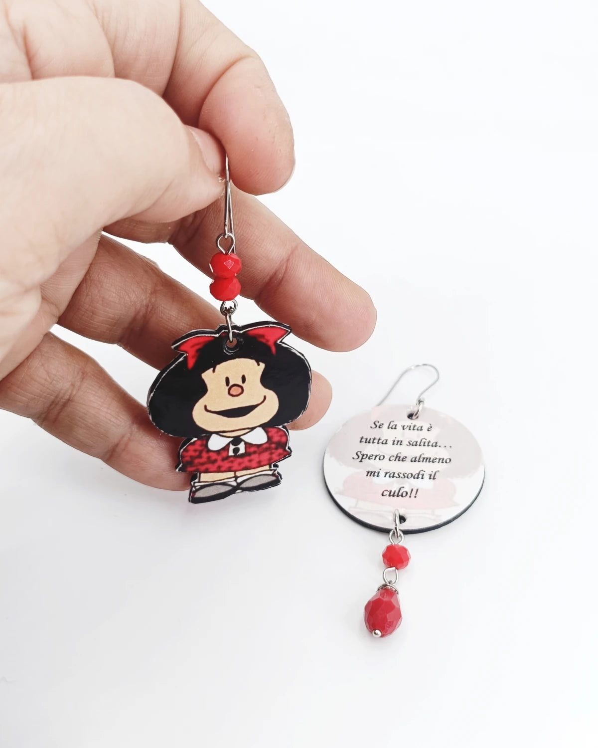 Orecchini di carta Spero mi rassodi il culo mafalda