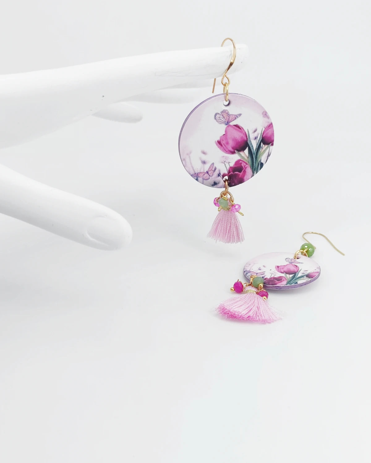 Orecchini di carta Tulipani e farfalle su piedistallo