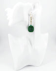 Orecchini di carta con Pietra verde su manichino