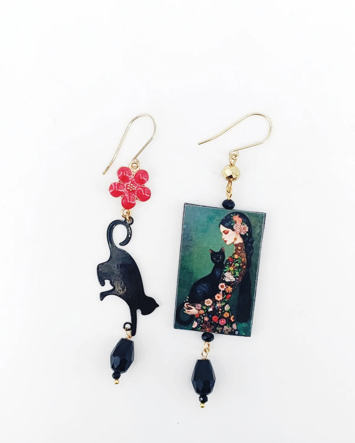 Orecchini di carta la Donna col gatto nero