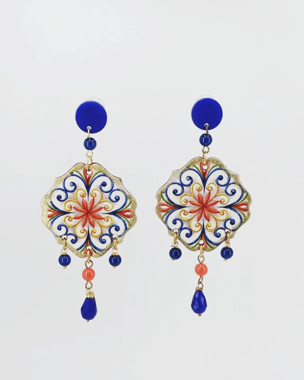 Orecchini maioliche di carta
