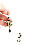 Orecchini Chanel di carta