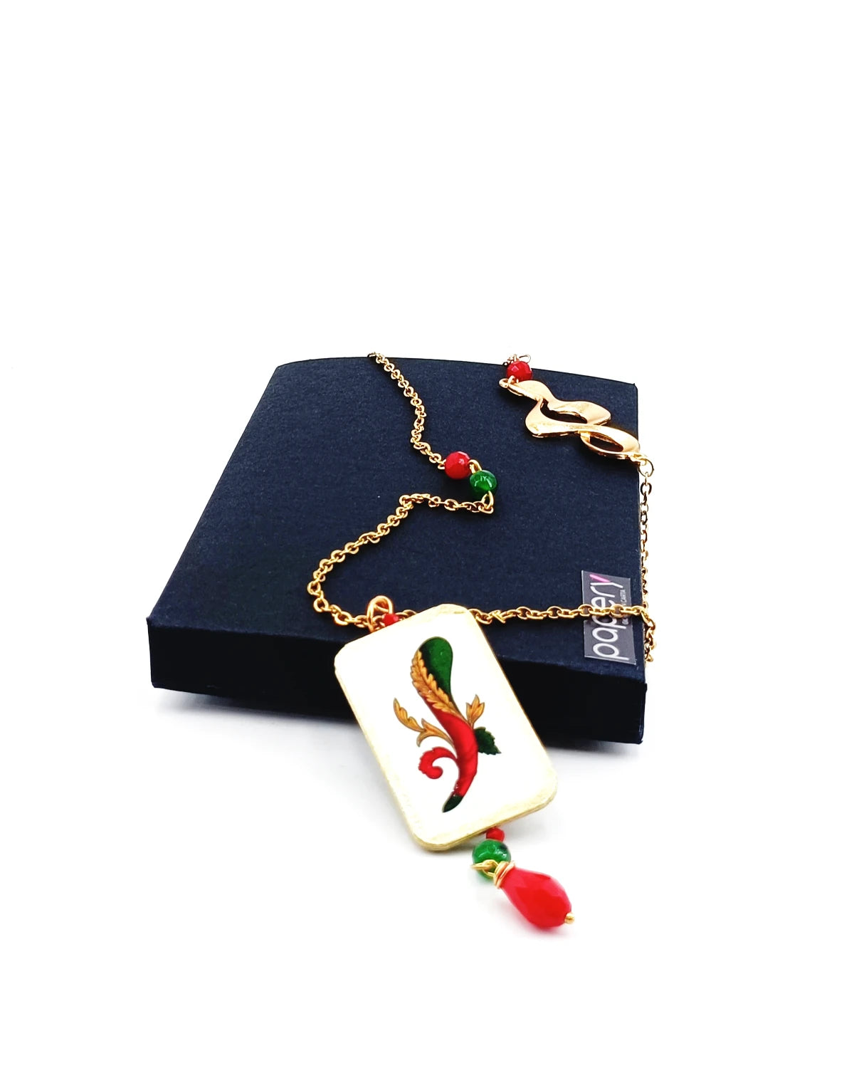 collana asso di bastoni su scatola