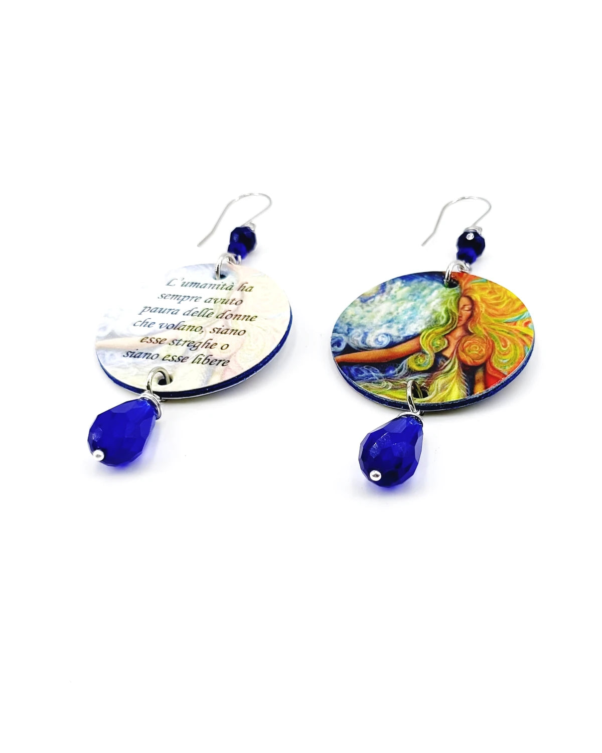 orecchini L'umanità ha sempre avuto paura delle donne che volano, siano esse streghe o siano esse libere