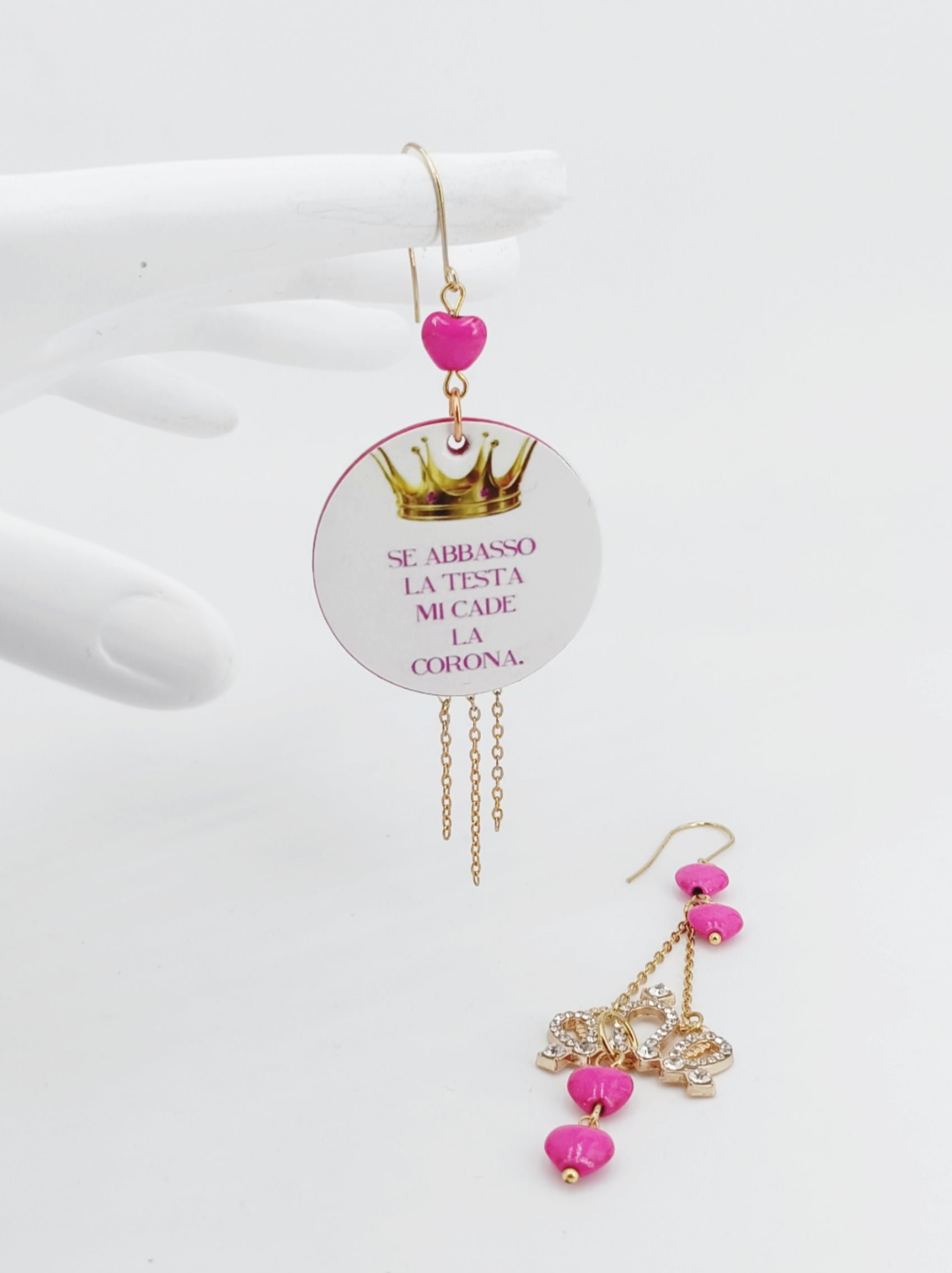 se abbasso la testa mi cade la corona