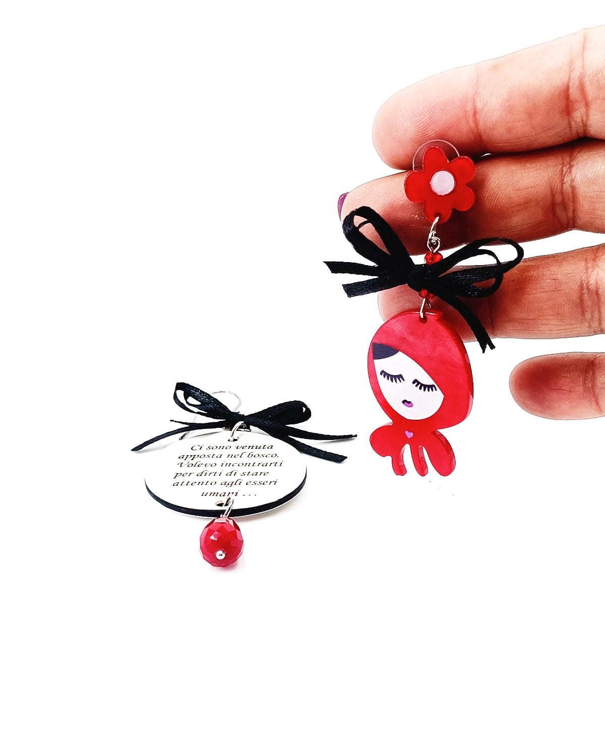 Ci sono venuta apposta nel bosco. Volevo incontrarti per dirti di stare attento agli esseri umani