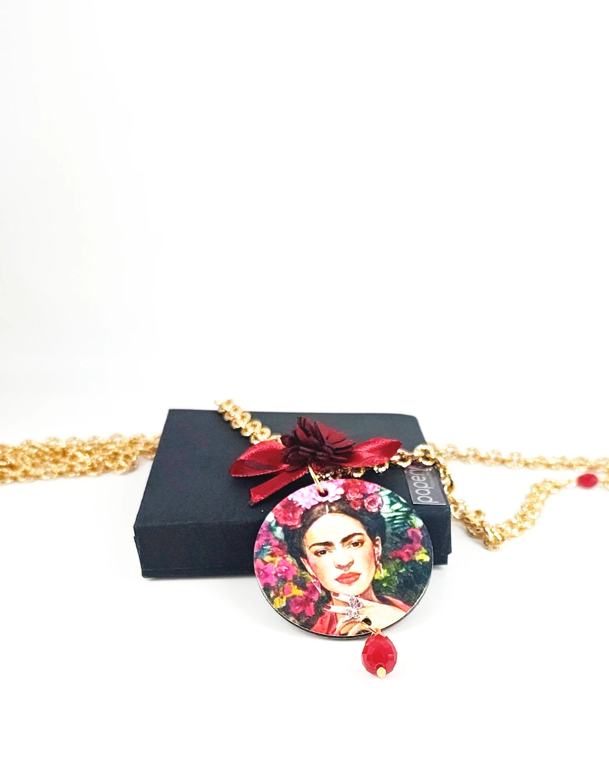 Collana Frida Kahlo su packaging