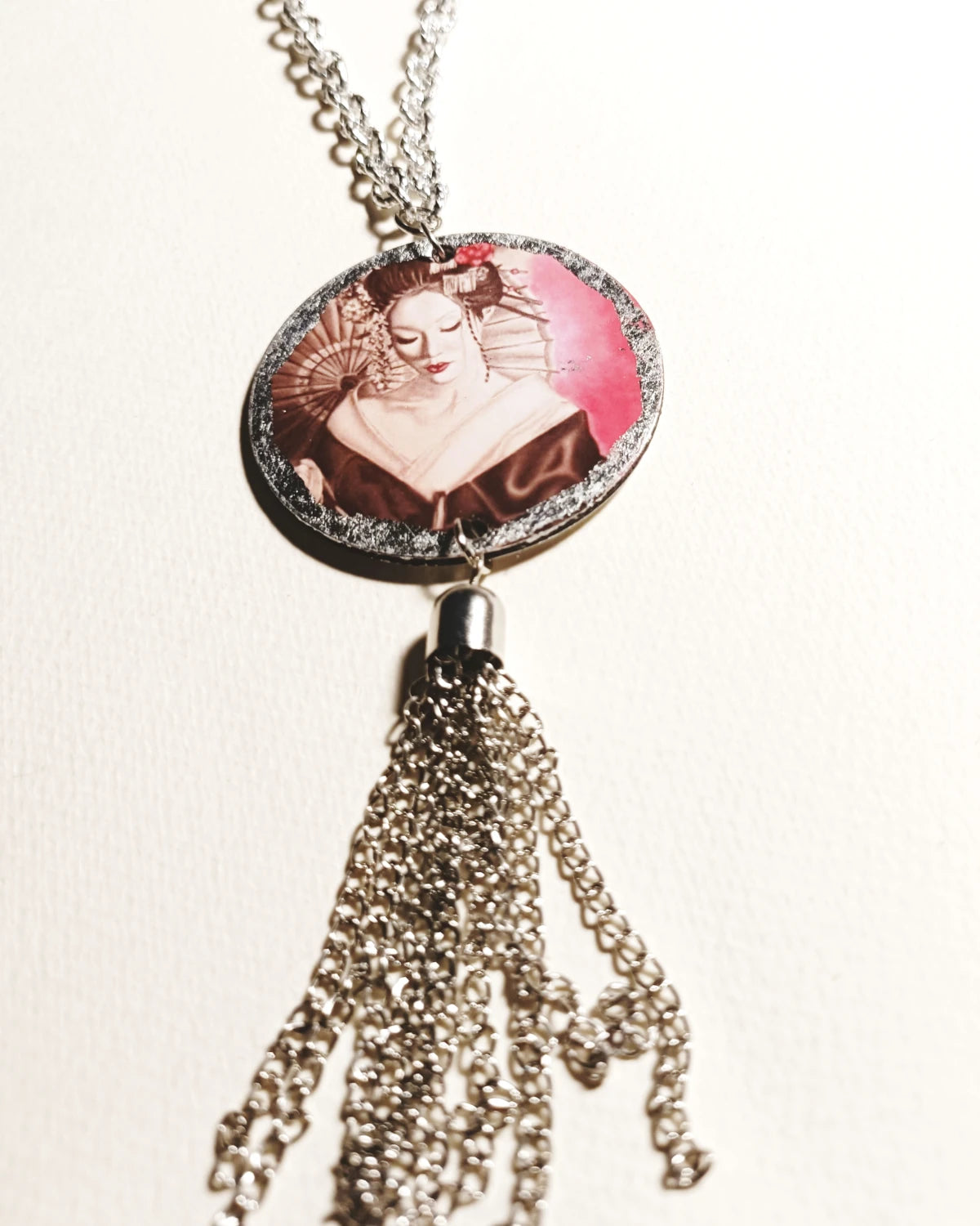 Collana Geisha e ventaglio da vicino
