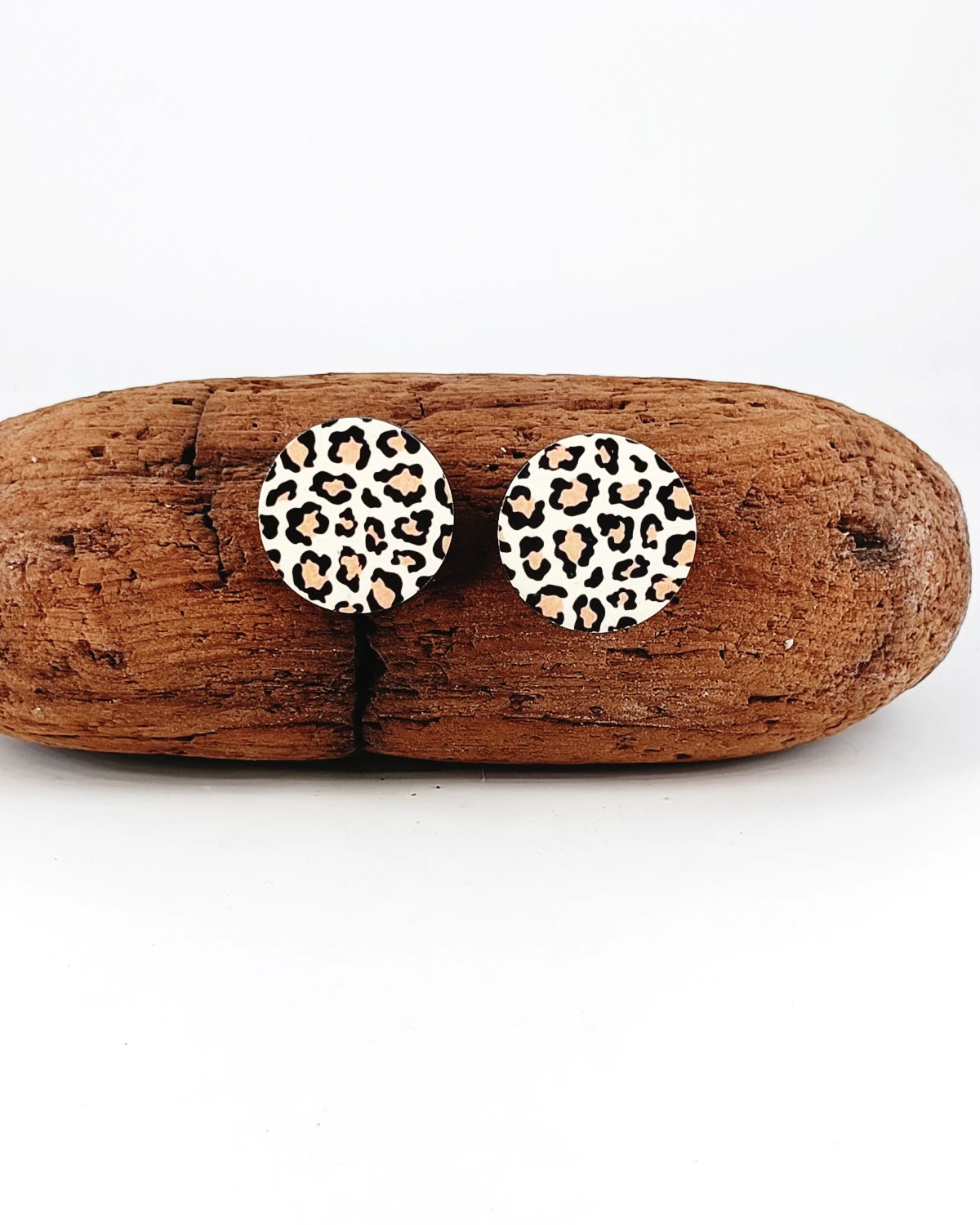 Orecchini a lobo animalier di carta