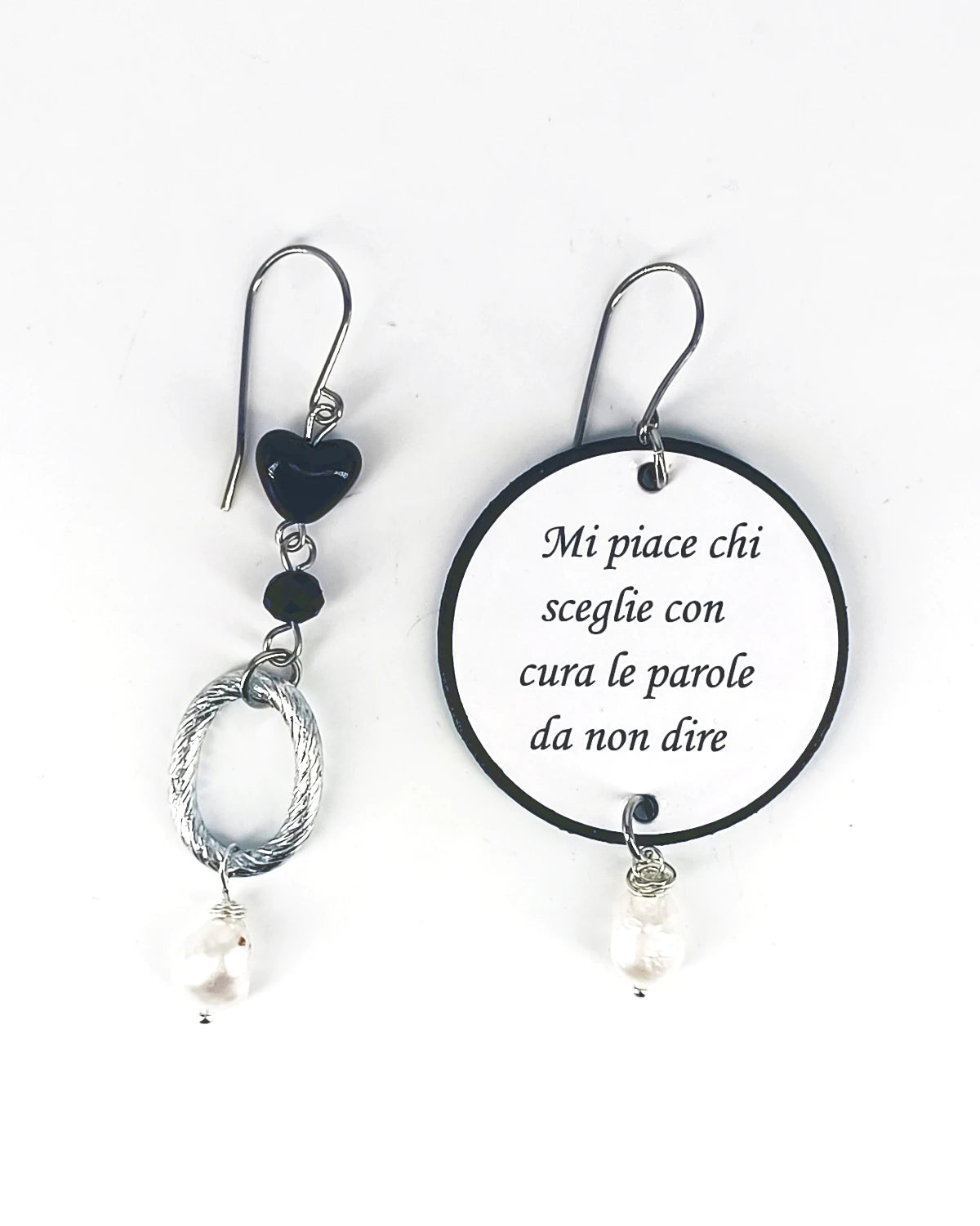 Orecchini di carta Le parole da non dire