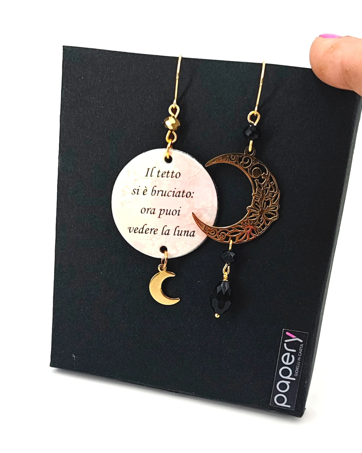 Orecchini di carta Ora puoi vedere la luna su packaging