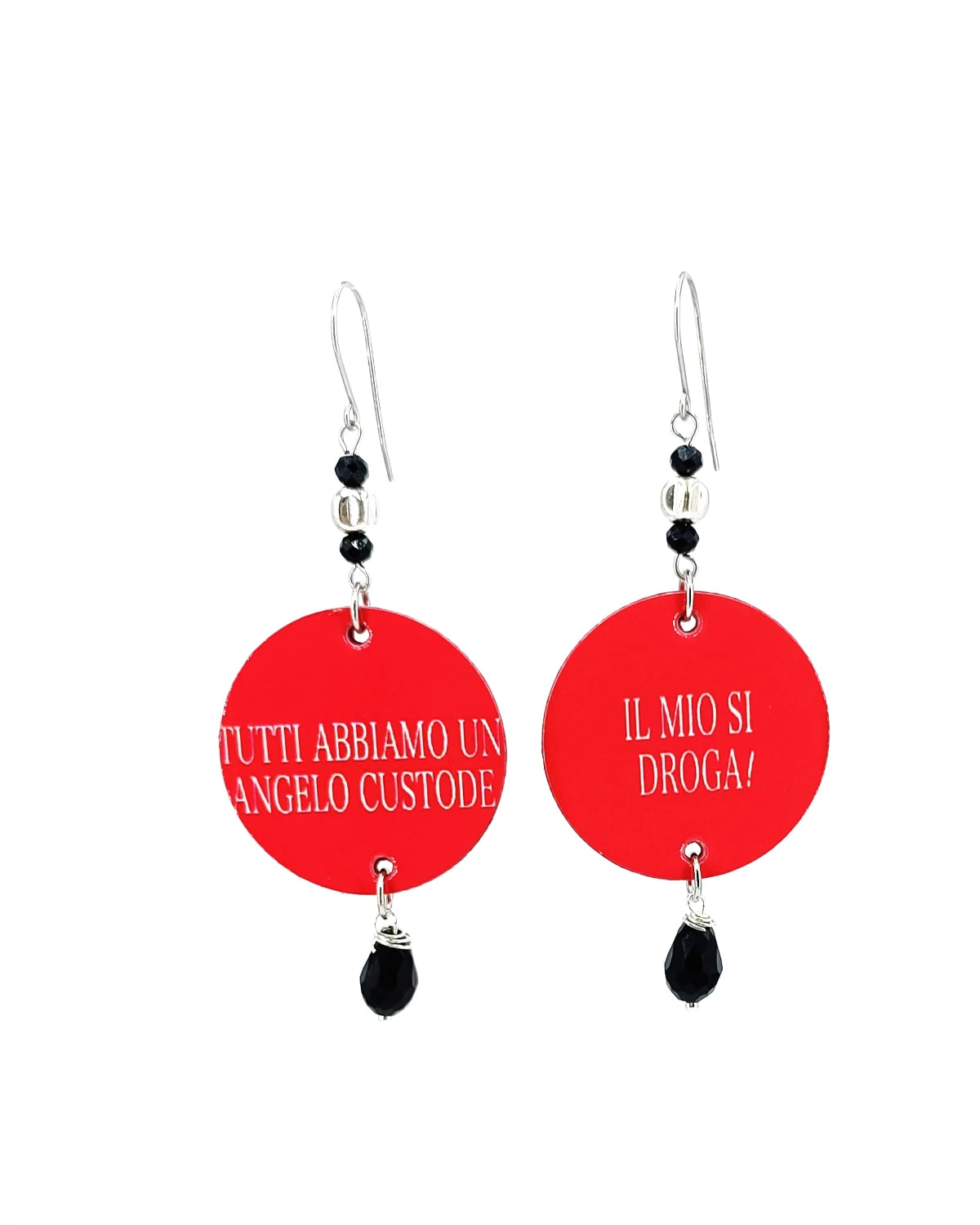 Tutti abbiamo un angelo custode, il mio si droga orecchini