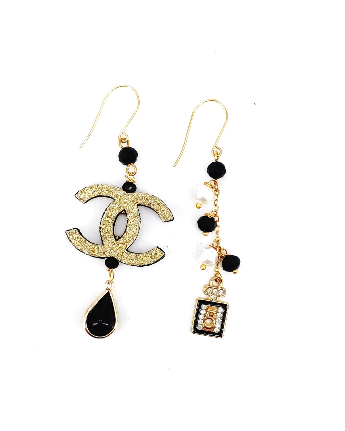 Orecchini Chanel di carta