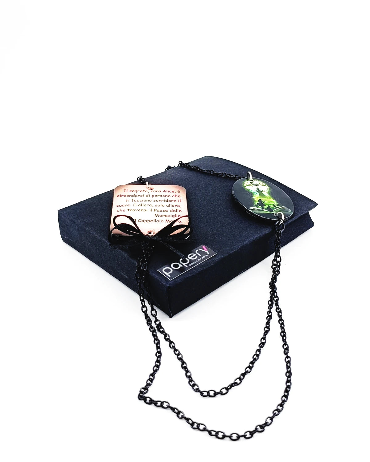 collana alice nel paese delle meraviglie su scatola