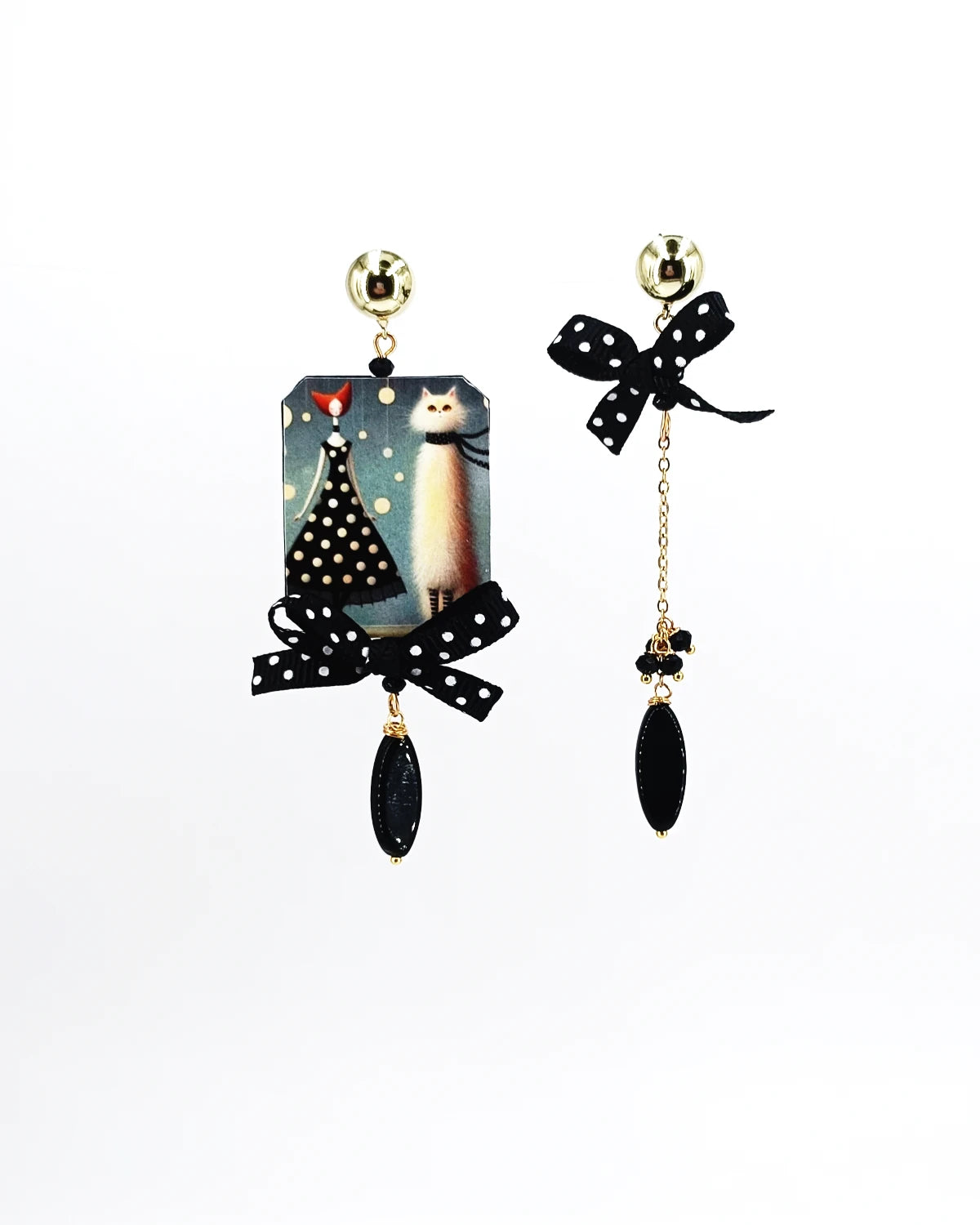 Orecchini di carta La donna col gatto bianco