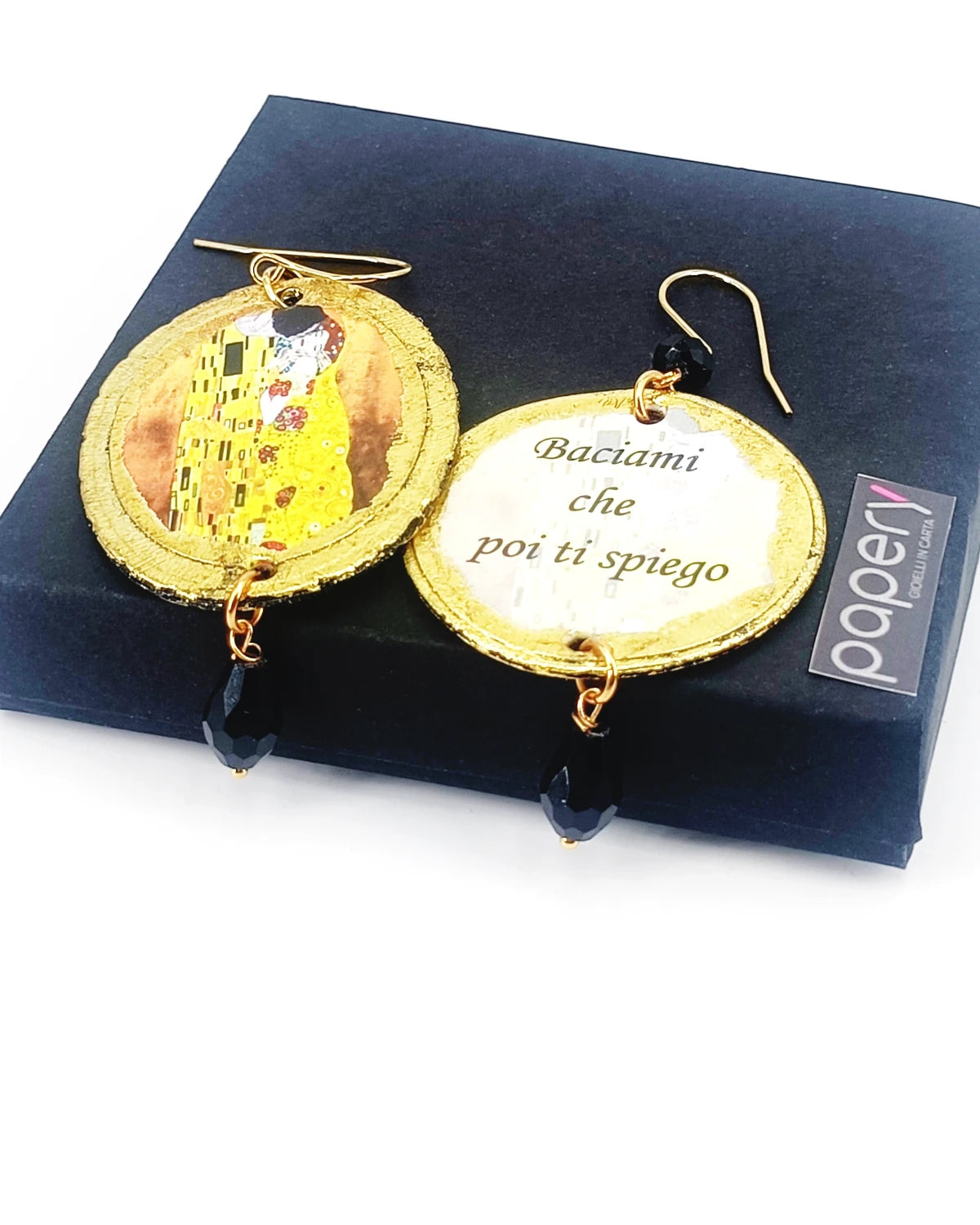 Orecchini di carta Baciami che poi ti spiego