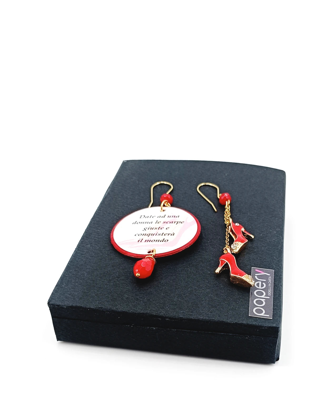 orecchini Date ad una donna le scarpe giuste e conquisterà il mondo